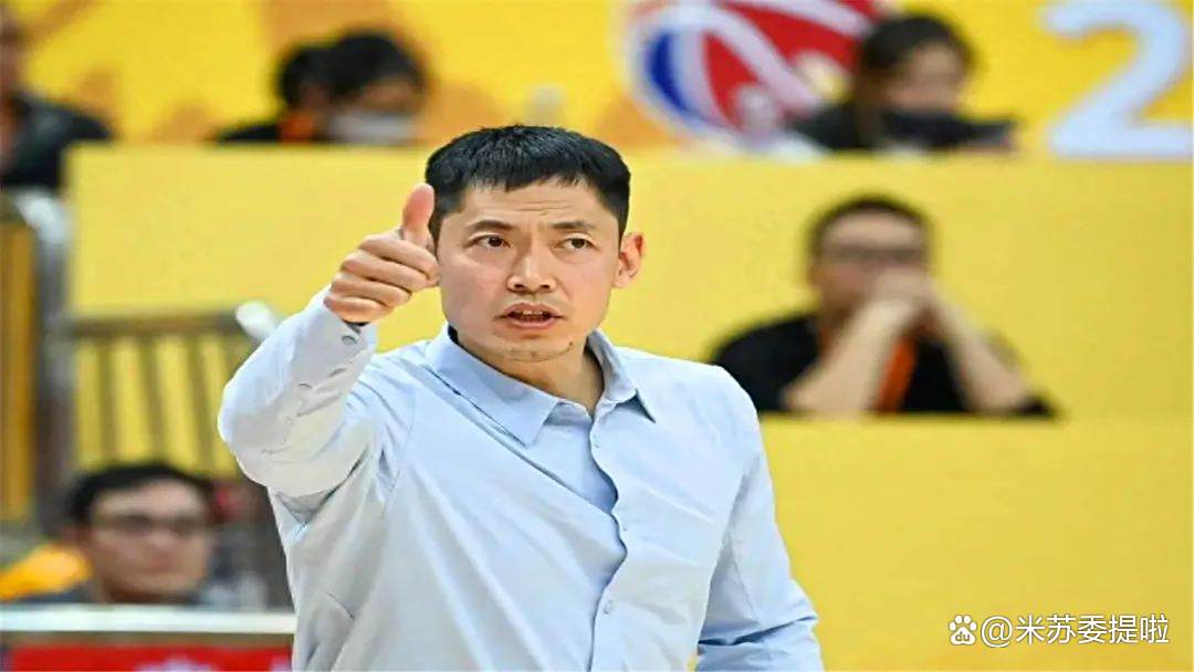 北控官宣：接受闵鹿蕾辞职致以崇高敬意聘请张庆鹏出任主教练的简单介绍