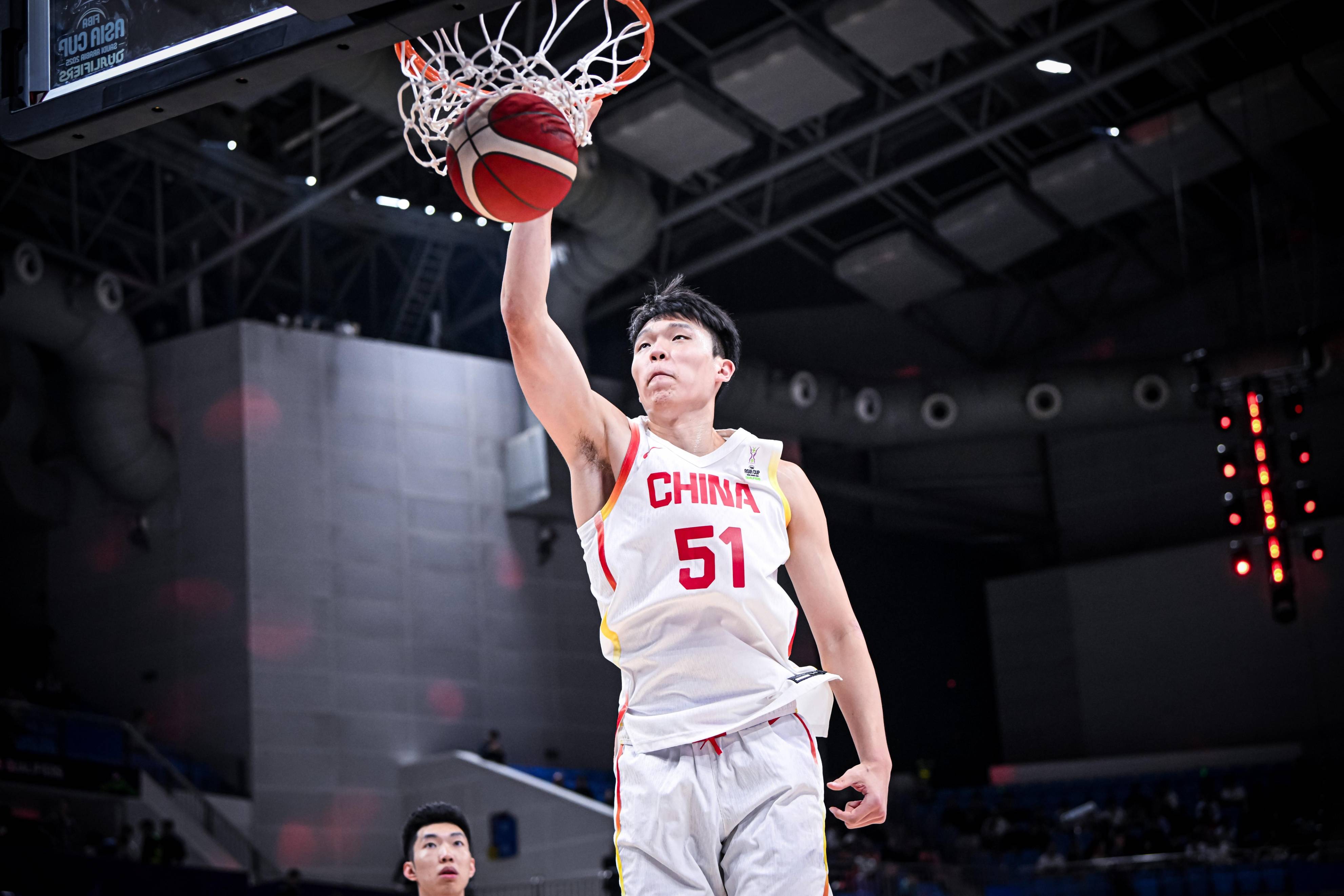 博鱼体育官方网站-关于杨瀚森签约NBA年薪442万，上缴篮协+青岛后剩200万，比姚的信息