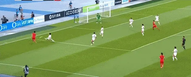 关于东亚杯-张玉宁失单刀国足0-2不敌日本遭两连败的信息