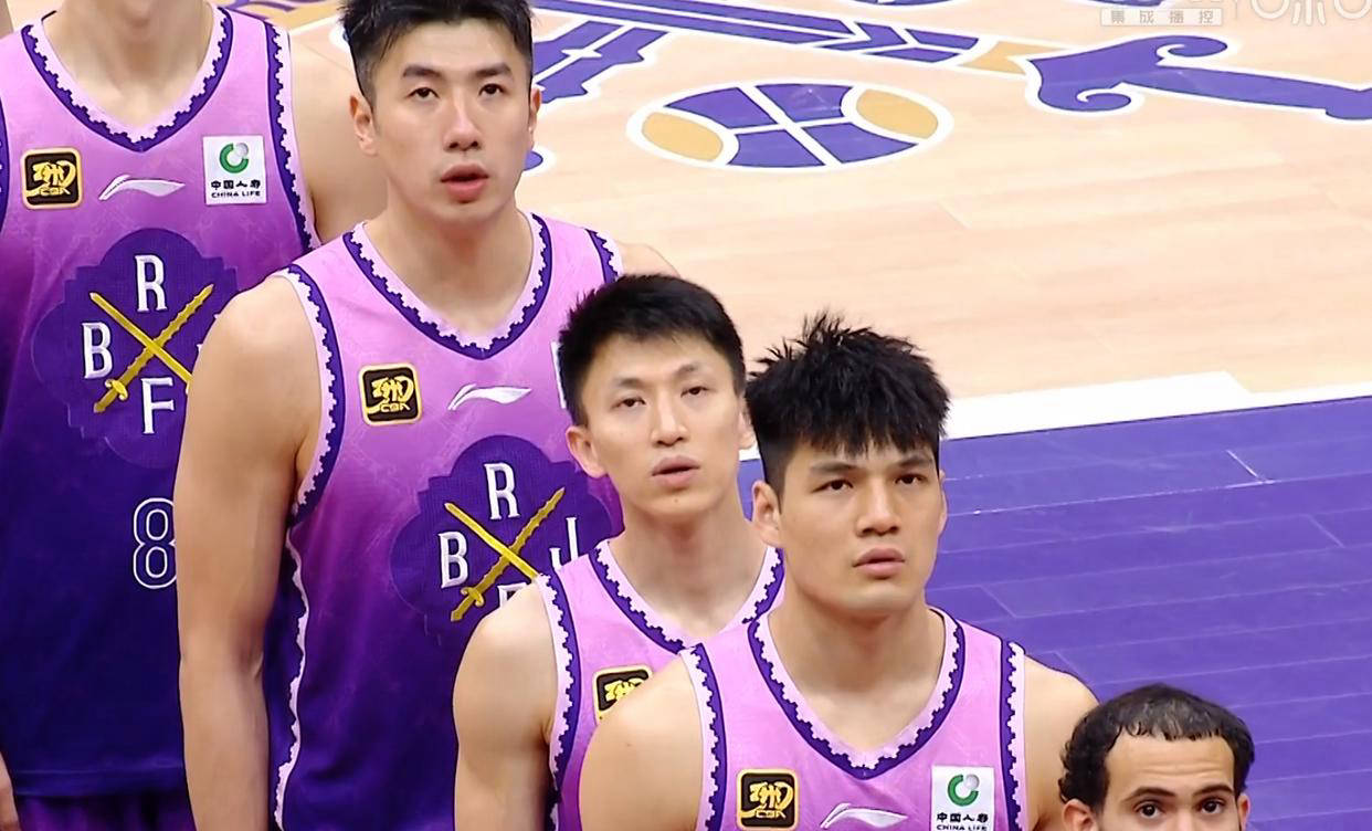 博鱼体育-陈国豪加盟广东希望不大；朱总续约黄荣奇，锁定前江苏队