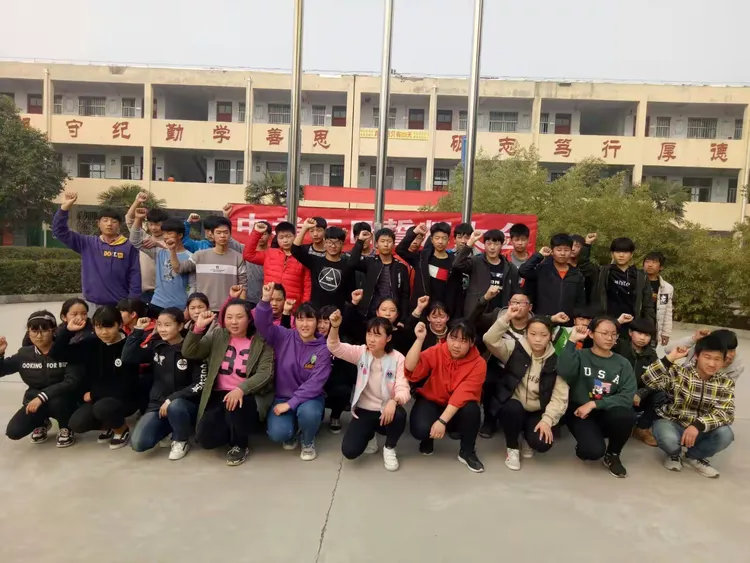 壮志凌云！女足比赛铸就辉煌传奇！