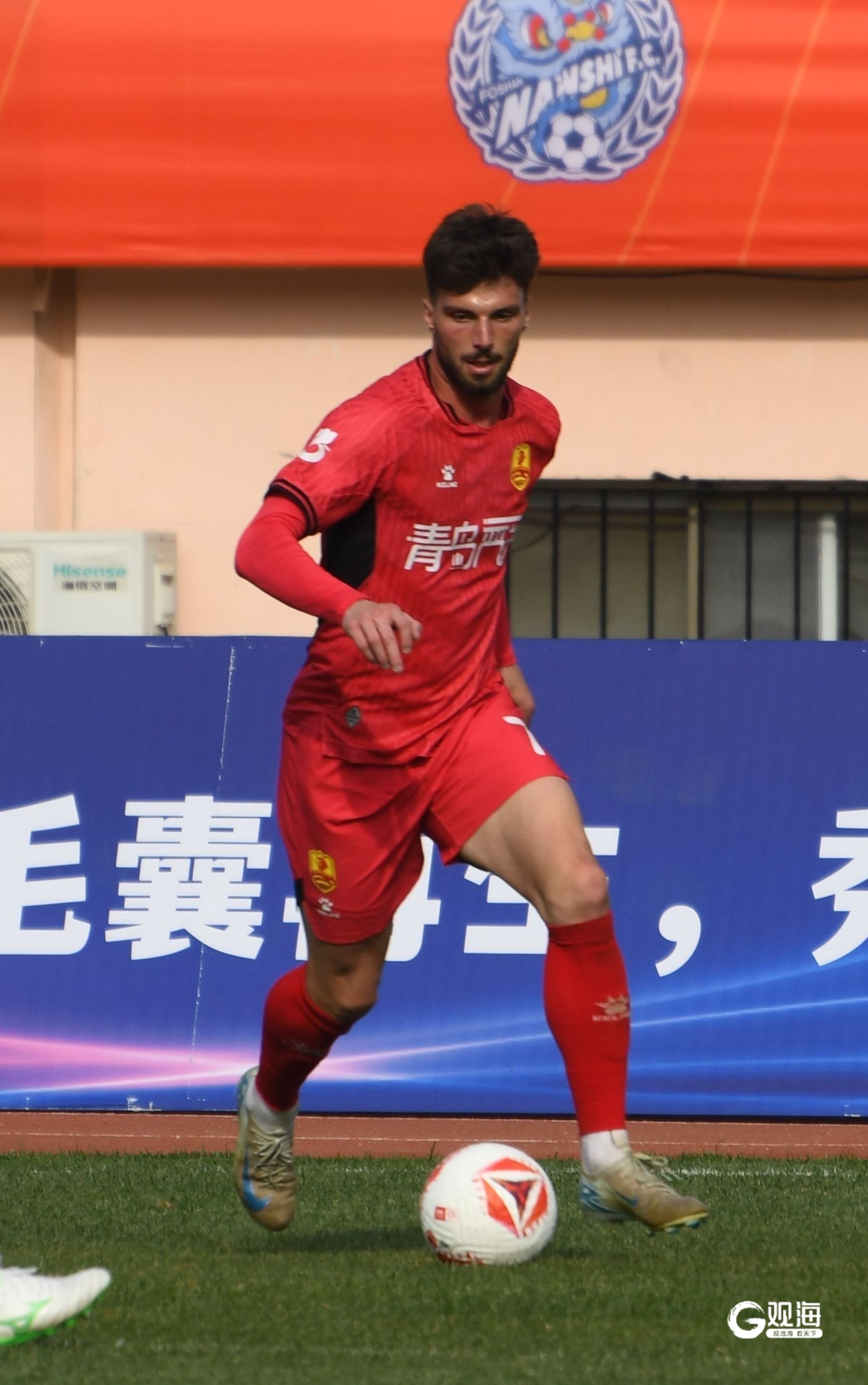 包含里尔战绩飘红，主帅表态继续保持竞争力的词条
